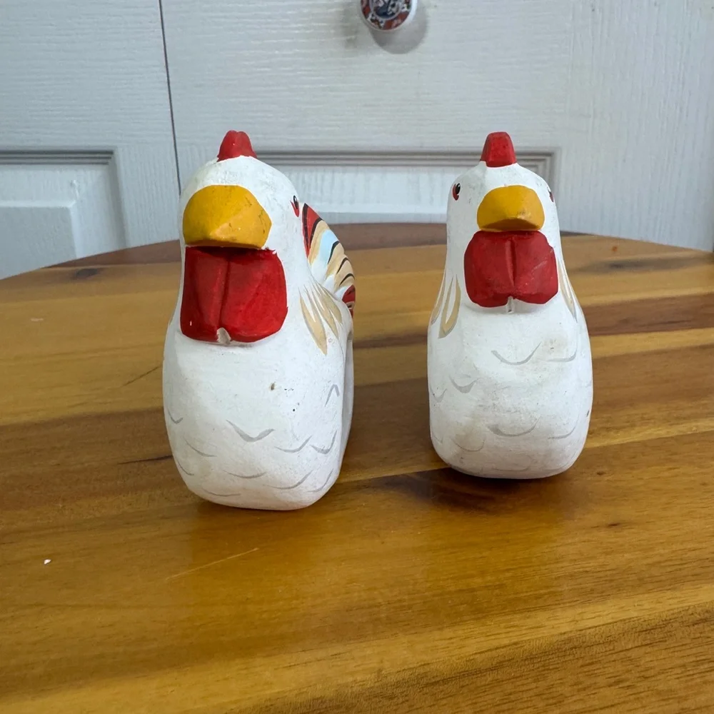 Vintage carved wood hand painted rooster napkin rings‎ set of 2